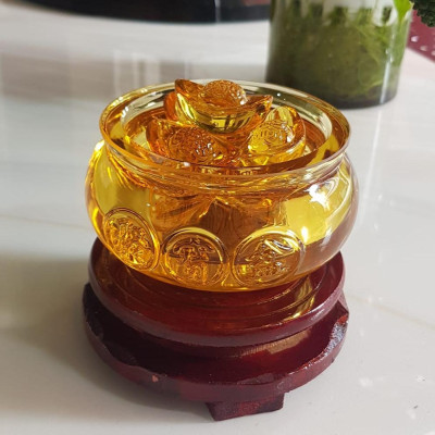 Tượng Phong Thủy Thố tụ tài mới màu vàng tài lộc 10 thỏi xiền vàng đá lưu ly tự nhiên đế gỗ size nhỏ vừa xinh đẹp đk 10cm x Cao 9cm cả đế x thố cao 5cm đặt bàn làm việc bàn thờ thần tài ạ