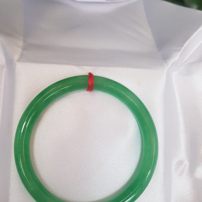 Vòng cẩm thạch Đậu Lý AI CN 53mm Ni 53mm x cọng 7mm Màu xanh Ngọc Đậm đều bóng đẹp xinh xắn Hợp Nữ mệnh Mộc mệnh Hỏa mệnh Thủy 52kg-56kg đeo đẹp ạ