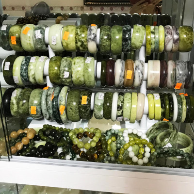 Vòng tay cẩm thạch bản 3cm màu xanh đen cho người mệnh Hỏa và Mộc. VONGNGOCXANH6.2cm