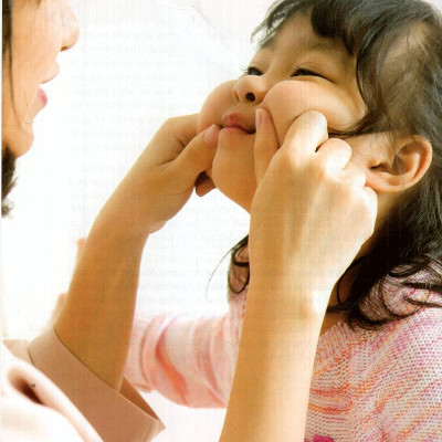 Mẹ Và Con Vào Bếp Làm Son