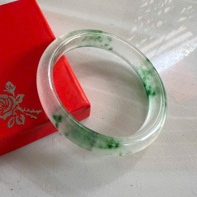 Vòng Tay Nữ Bản Hẹ Đá Mã Não DuLong Trắng Xanh Rong Biển 3 bên cân xứng Trong Bóng Đẹp Ni 56mm Cao 10mm Dầy 7mm Món quà tặng Nữ 53kg - 58kg đeo tay xinh rẻ đẹp ý nghĩa ạ