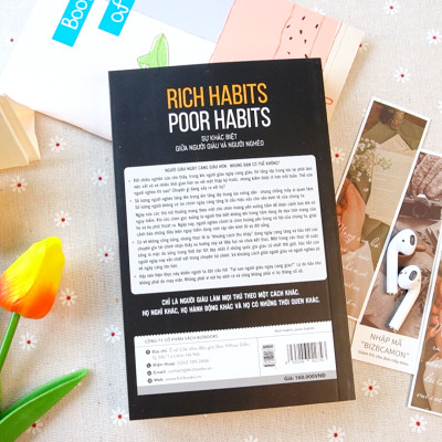 Bộ Sách Thói Quen Của Người Thành Công: Sự Khác Biệt Giữa Người Giàu và Nghèo, Người Thành Công Làm Gì Mỗi Ngày