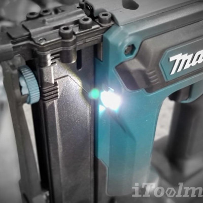 MÁY BẮN ĐINH GHIM DÙNG PIN (ĐINH J 4MM)(18V) MAKITA DST421ZK (KHÔNG KÈM PIN VÀ SẠC) - HÀNG CHÍNH HÃNG