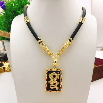 Dây Chuyền Mặt Rồng Vàng Nền Đen Mạ Vàng + TẶNG LÁ BỒ ĐỀ MAY MẮN TÀI LỘC ĐỂ VÍ ĐIỆN THOẠI