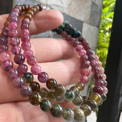 Vòng Chuỗi Nữ Đá tourmaline quấn 3 vòng size hạt 4mm nhiều màu đa sắc Chị Em Nữ đeo tay rất xinh đẹp may mắn tốt cho công việc cuộc sống ạ