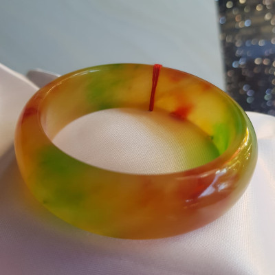 Vòng Tay Đá Cẩm Thạch Hẹ Bản 58 VĐX màu vàng đỏ xanh bóng đẹp Size 58mm x cao 18mm x dầy 8,5mm Nam Nữ mệnh Thổ mệnh Kim 57kg - 67kg đeo ạ