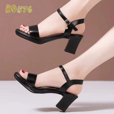 Giày cao gót nữ đẹp đế vuông 5 phân hàng hiệu rosata màu đen thời trang cao cấp ro576