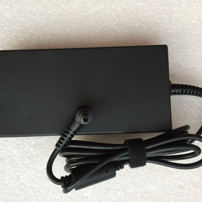 Sạc 20V 12A 240W ADAPTER FIT MSI Pulse GL66 12UEK GL66 12UEK-048EN 4.5MM hàng nhập khẩu