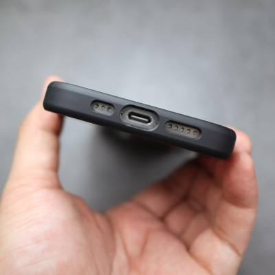 Ốp lưng chống sốc vân carbon fiber cho iPhone 15 Pro Max / 14 Pro Max / 13 Pro Max hiệu Likgus Defender trang bị viền camera kim loại, cạnh ốp dẻo TPU - Hàng nhập khẩu