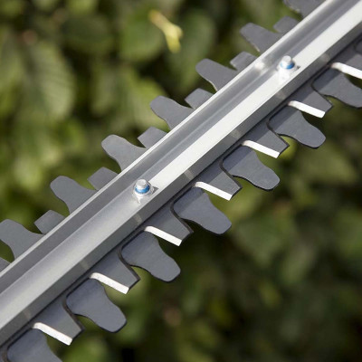 Máy tỉa hàng rào cây cảnh chạy điện Gardena 09832-20