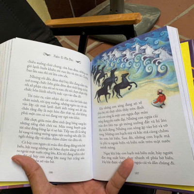 (Bìa cứng in màu) IILUSTRATED CLASSICS - NGHÌN LẺ MỘT ĐÊM – Nhiều tác giả – Mai Loan dịch – Đinh Tị Books – NXB Thanh niên