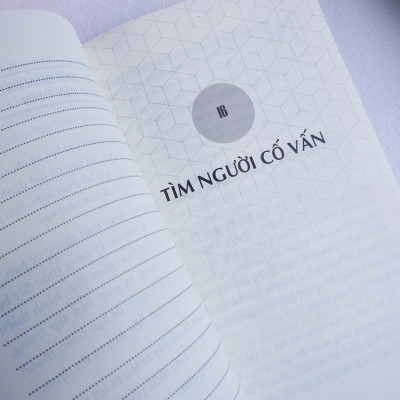 Bộ 4 Cuốn Sách Cẩm Nang Tuyệt Mật Của Phụ Nữ: Xé Vài Trang Thanh Xuân, Kế hoạch tự tin, Sống Kỷ Luật, Biết Kiềm Chế Và Sống An Nhiên Đời Bình Yên