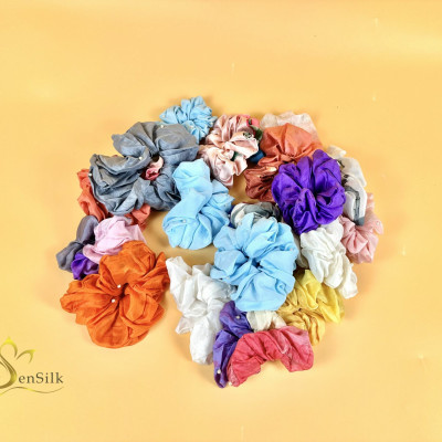 Cột Tóc Lụa Handmade Sen Silk - 100% Mulberry Silk Scrunchies - Hair Ties Gift - Dây Buộc Tóc Thời Trang Cao Cấp Siêu Mát Cực Mềm (Giao mẫu ngẫu nhiên))