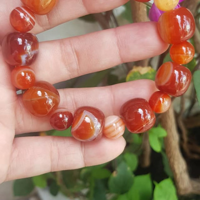 Vòng mã não đỏ kiểu hạt bầu tròn to 15mm nhỏ 10mm màu đỏ vân đẹp nam nữ mệnh hỏa mệnh thổ đeo đẹp ạ