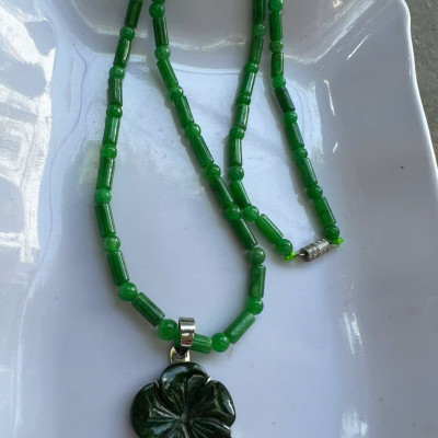 Bộ Dây Chuyền Trang Sức Sợi Trúc Kiểu Xanh Phối Mặt Bông Hoa Mai Đá Cẩm Thạch Tự Nhiên Xanh Ngọc Tự Nhiên Đậm Đẹp Nữ đeo lên cổ đẹp sang quà tặng Mẹ tặng vợ người thân ý nghĩa ạ