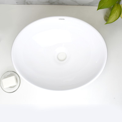 Chậu lavabo rửa mặt trắng sứ dáng elip độc đáo Hiwin LP-8020