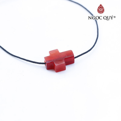 Mặt dây chuyền thánh giá xỏ ngang đá cẩm thạch huyết 15x12.2x 5mm mệnh hỏa , thổ - Ngọc Quý