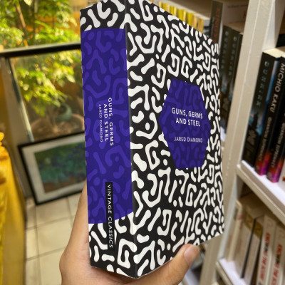 Sách - Guns, Germs and Steel: The Fates of Human Societies by Jared Diamond | Nonfiction / Social Science / Human Geography & History Book in English