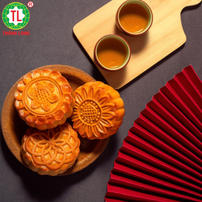 Hộp bánh trung thu 2 bánh 1 trứng 150g - Combo Super A2- Thành Long (300g) - VIỆT NAM