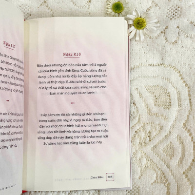 COMBO Sách: Minh triết mỗi ngày + Thơ và Ý Đạo