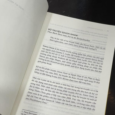 Sách - Fangirl (Nhã Nam HCM)