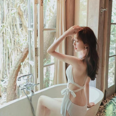 Bộ đồ bơi bikini liền thân nữ sexy quyến rũ kèm váy choàng - B.44