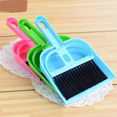 Dụng cụ vệ sinh nhà cửa thông minh 2 trong 1, chổi quét dọn mini kèm đồ hốt rác giúp dọn sạch bụi bám trên máy tính, góc tủ, cửa sổ,...PaKaSa - giao màu ngẫu nhiên
