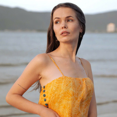 Đầm Hai Dây Suông, Đầm xẻ tà, Đầm Vàng Linen Kim Diệp thời trang thiết kế Hity