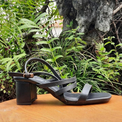 Sandal cao gót hot trend  trẻ trung năng động 20750