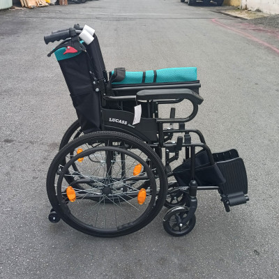 Xe lăn du lịch  Sắt Sơn Chống Lật Lucass X980L