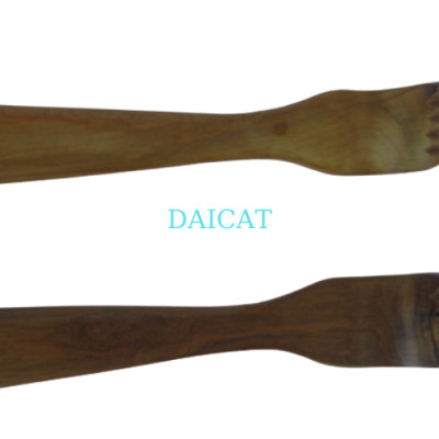 Cây gãi và đấm lưng bằng gỗ bách xanh hai đầu