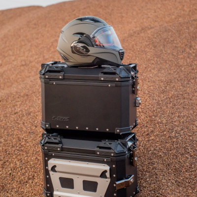 Thùng nhôm bên hông xe máy LS2