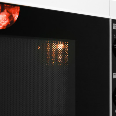 Lò vi sóng Toshiba ER-SM20(W1)VN - Dung tích 20L - Công suất 800W - Xuất xứ Thái Lan - Chức năng hẹn giờ lên đến 35 phút Cài đặt rã đông theo trọng lượng Có bảng điều khiển bằng Tiếng Việt . Hàng chính hãng, bảo hành 12 tháng, chất lượng Nhật Bản