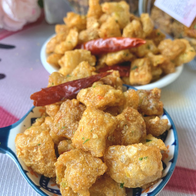 Tóp Mỡ Thịt Liền Da Sốt Mắm Tỏi VietTin Mart