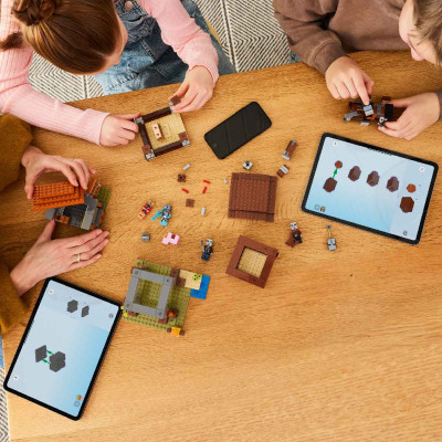 Đồ Chơi Lắp Ráp Trạm Canh Của Kẻ Cướp Và Quái Thú Ravager LEGO MINECRAFT 21278 (665 chi tiết)