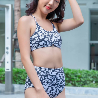 Áo bikini đa năng Gym-to-swim LMcation Ana - Hoa Nhí Đen Trắng