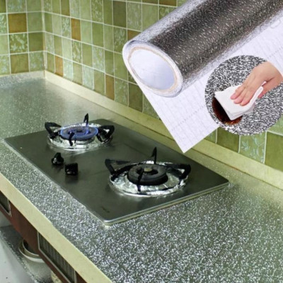 Cuộn 2m decal giấy dán bếp tráng nhôm cách nhiệt ô vuông bạc khổ 60cm keo sẵn dễ dàng lau chùi. Decor