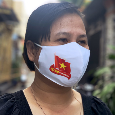 Khẩu Trang Cờ Việt Nam Nano Bạc Kháng Khuẩn Màu Trắng