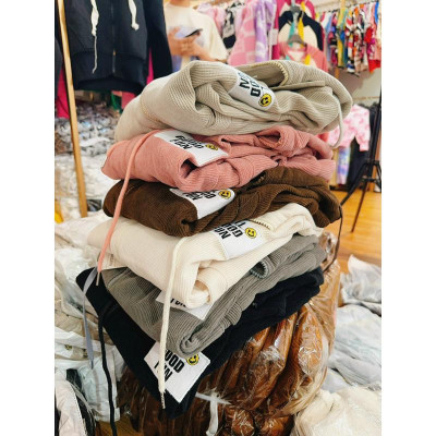 Áo khoát của nữ Thun Gân Thêu Mặt Cười 4 Túi thời trang ngộ nghĩnh-A2075