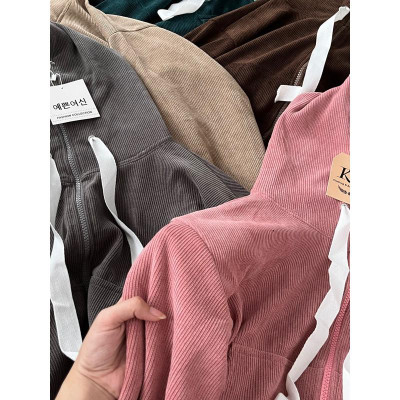 Áo khoát của nữ Thun Gân Thêu Mặt Cười 4 Túi thời trang ngộ nghĩnh-A2075