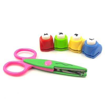 Bộ Kéo Răng Cưa Cắt Dập Giấy GUBHZM03855 - Mẫu Màu Giao Ngẫu Nhiên