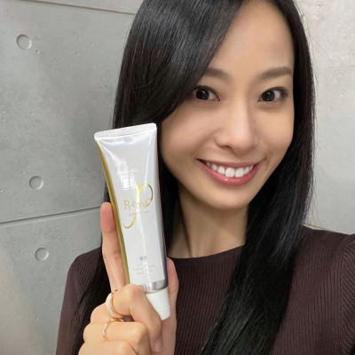 Kem Đánh Trắng Răng Cao Cấp Apagard Premio 105 G