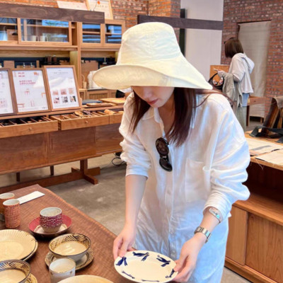 Set bộ gồm áo sơ mi dài tay và quần dài ống rộng thời trang, dễ mặc, phong cách Hàn Quốc