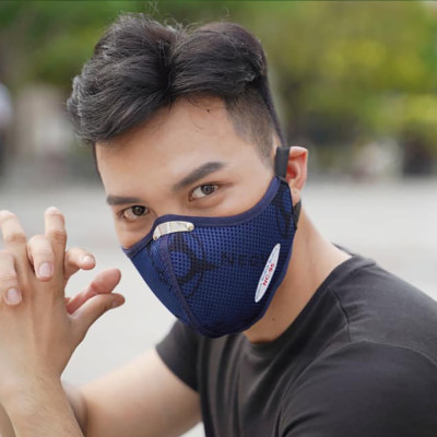 Khẩu trang (Combo 05) - Khẩu trang than hoạt tính kháng khuẩn NeoVision NeoMask NC95 chuẩn N95 (Thun qua gáy-Có hộp) - Ngăn ngừa bụi mịn PM2.5, lọc khuẩn BFE >95% (Được cấp bởi Nelson Lab), kháng giọt bắn ngăn ngừa vi khuẩn, có thể giặt tái sử dụng