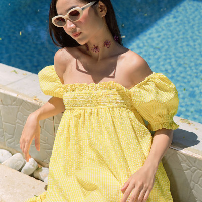 DOTTIE - Đầm ngắn bẹc vai nhún bèo - Vàng - D0497