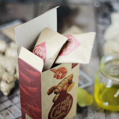 Combo Mãng Cầu Sấy Dẻo Hải Long (120g) + Mứt Gừng Nướng Mật Ong Hải Long (120g)