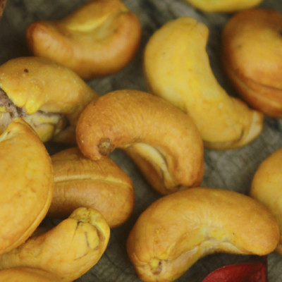 Combo 2 Hũ Hạt Điều Rang Muối Tách Vỏ Lụa Hải Long (250g / Hũ)